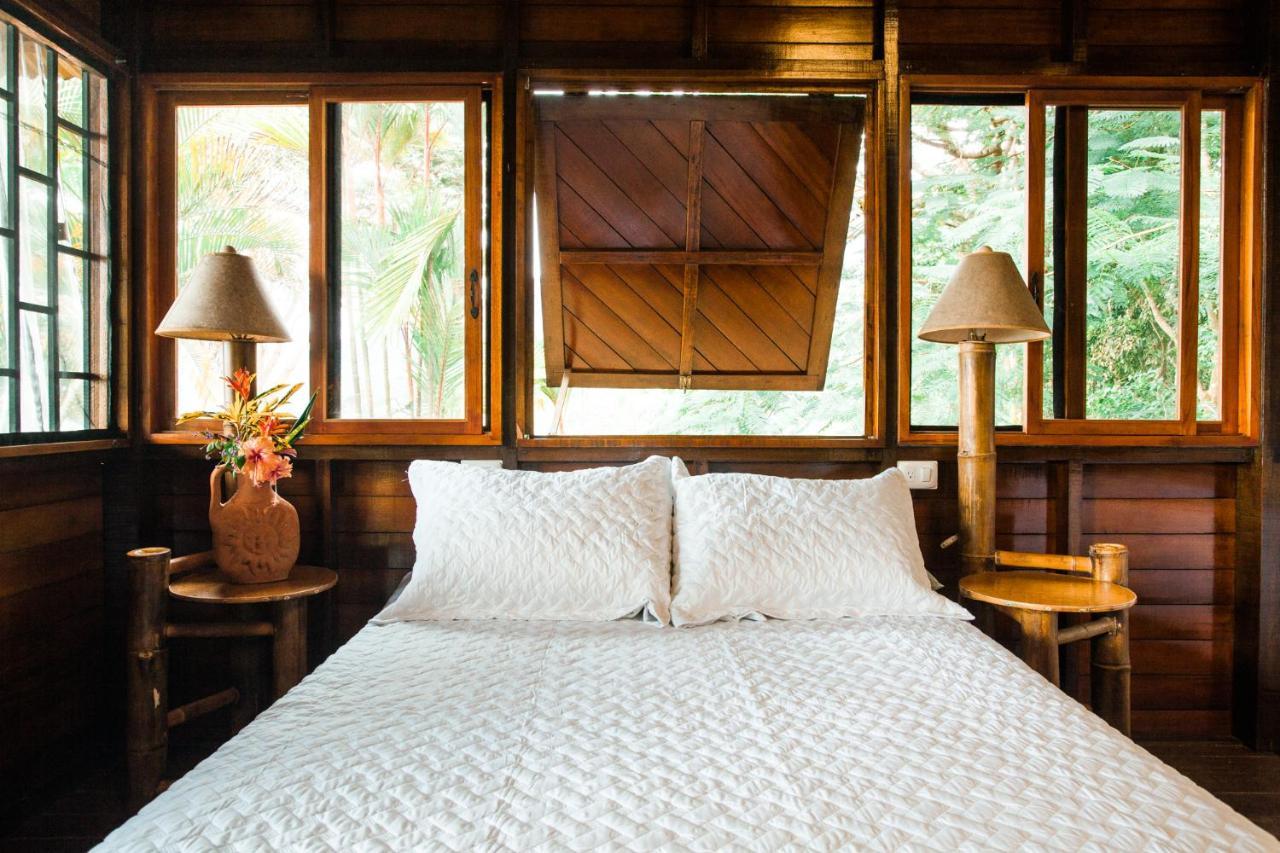 Pacific Edge Eco Lodge Dominical Bagian luar foto