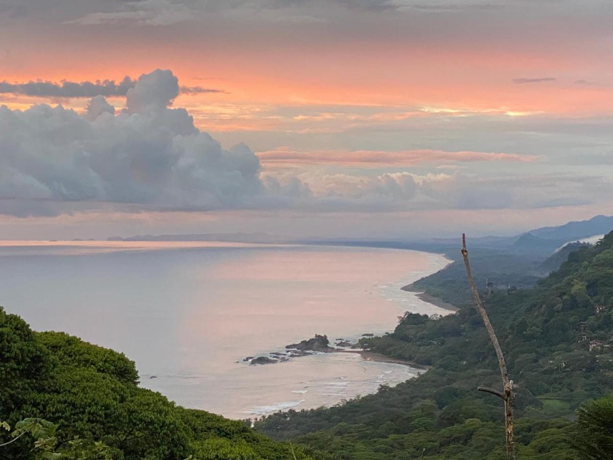 Pacific Edge Eco Lodge Dominical Bagian luar foto
