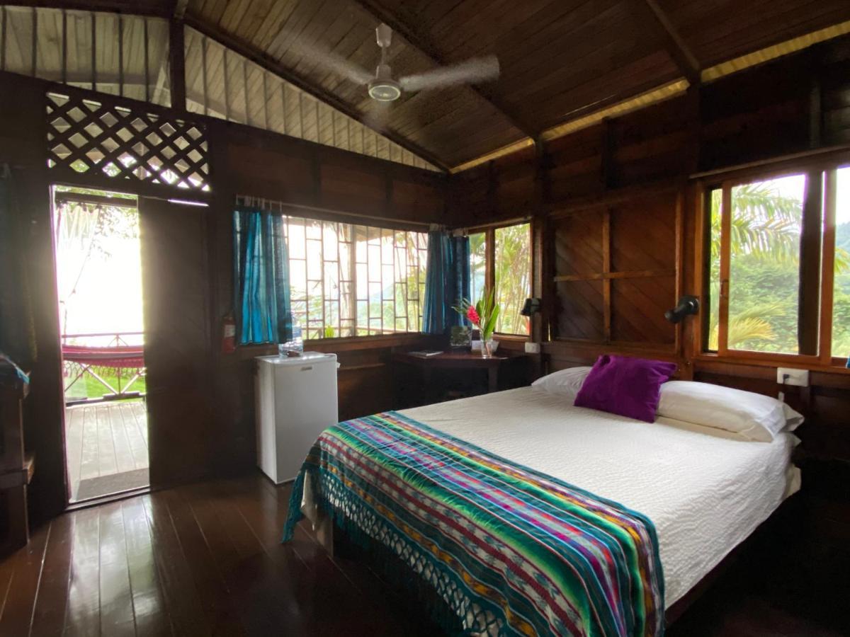 Pacific Edge Eco Lodge Dominical Bagian luar foto