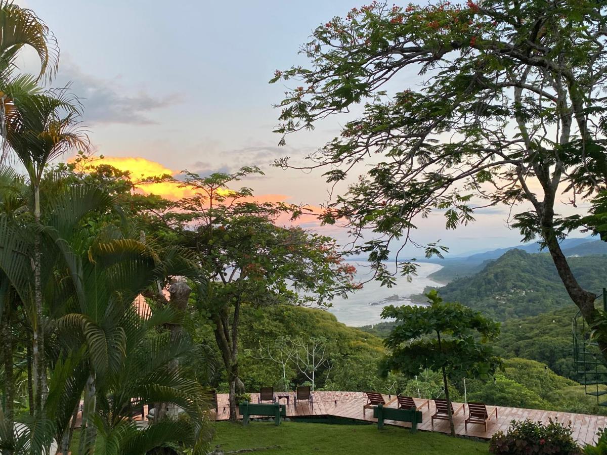 Pacific Edge Eco Lodge Dominical Bagian luar foto
