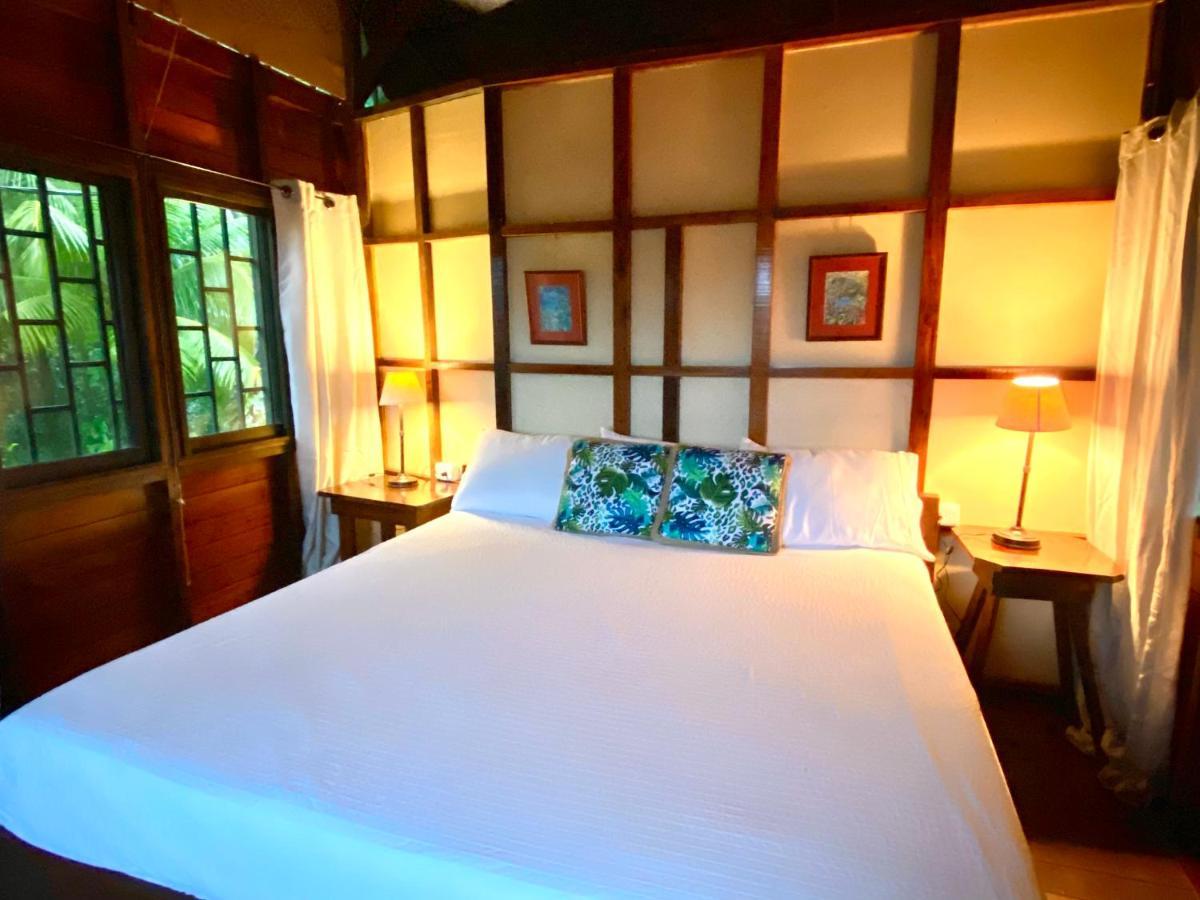 Pacific Edge Eco Lodge Dominical Bagian luar foto