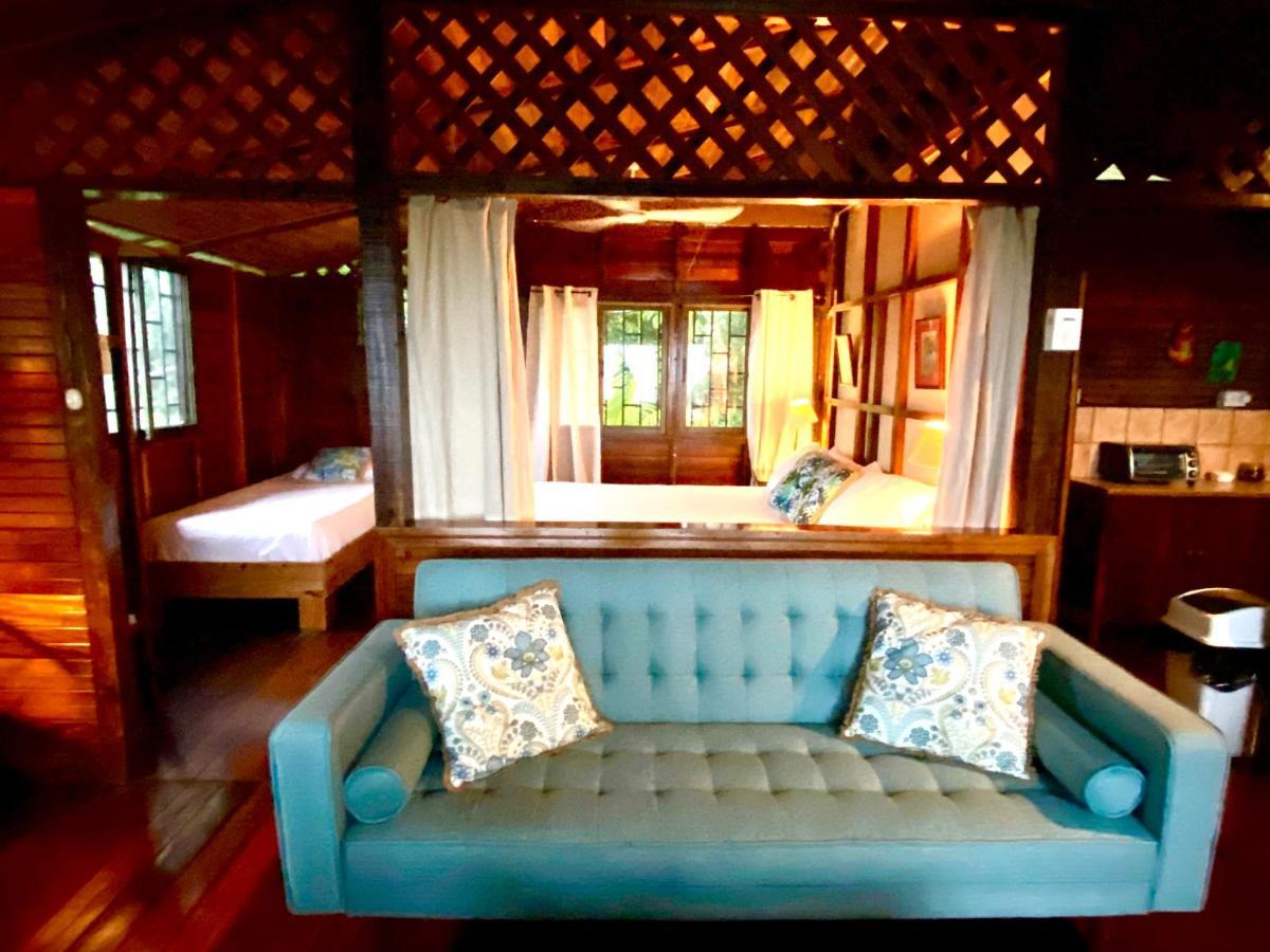 Pacific Edge Eco Lodge Dominical Bagian luar foto